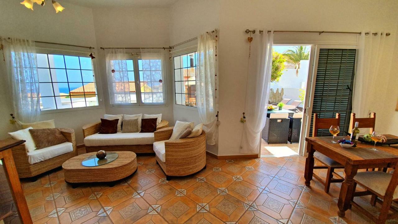 Ferienhaus Casa Blanca - Tarajalejo - Glasfaserinternet - Meerblick Esterno foto
